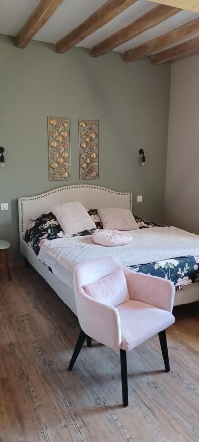 Bed And Breakfast Au Champ Du Douits Saint-Agnan-le-Malherbe Exterior photo