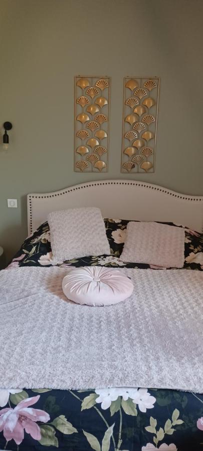 Bed And Breakfast Au Champ Du Douits Saint-Agnan-le-Malherbe Exterior photo